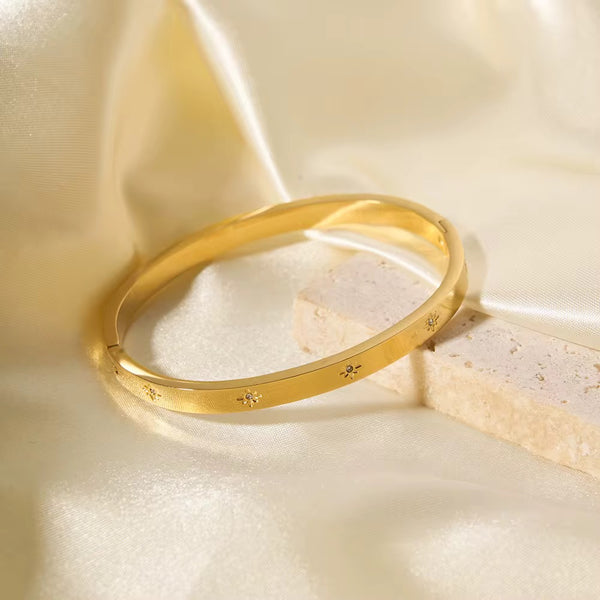 Starline Gold Bangle