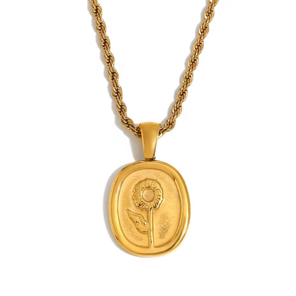 Fleur Medallion Necklace