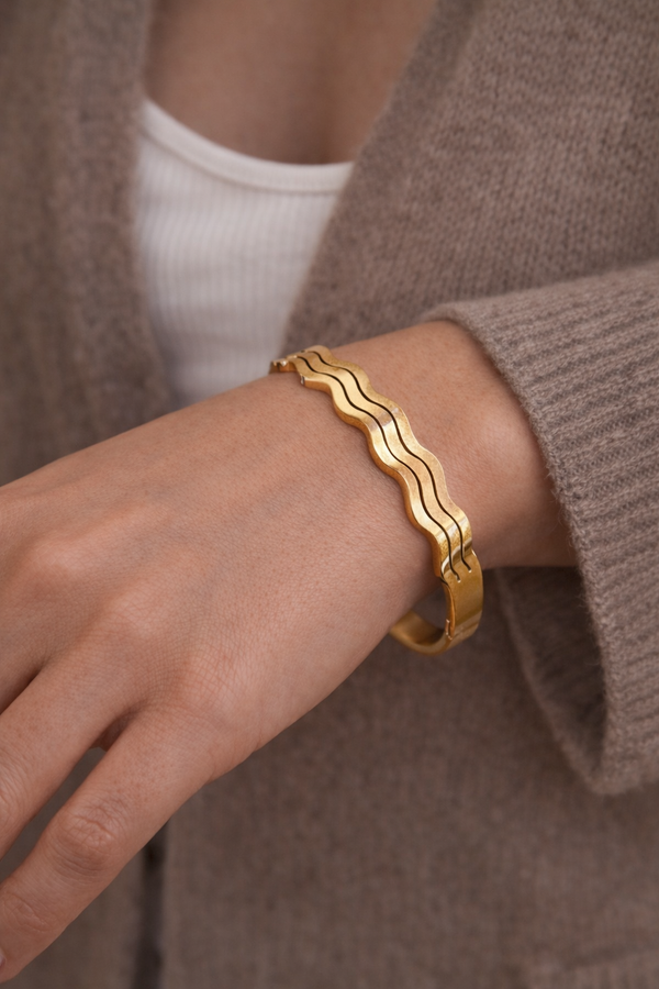 Serene Wave Bangle
