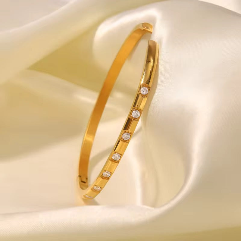 Luxe Grid Bangle