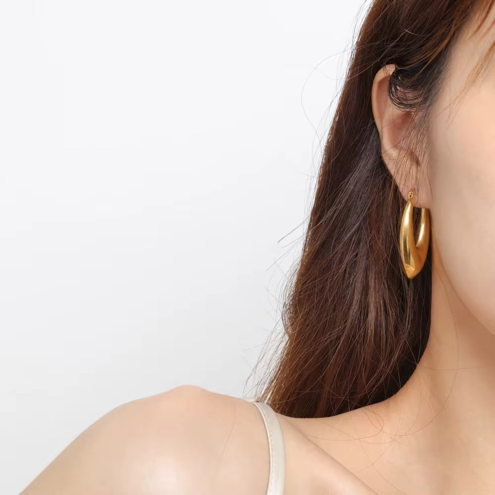 Vera Bold Hoops