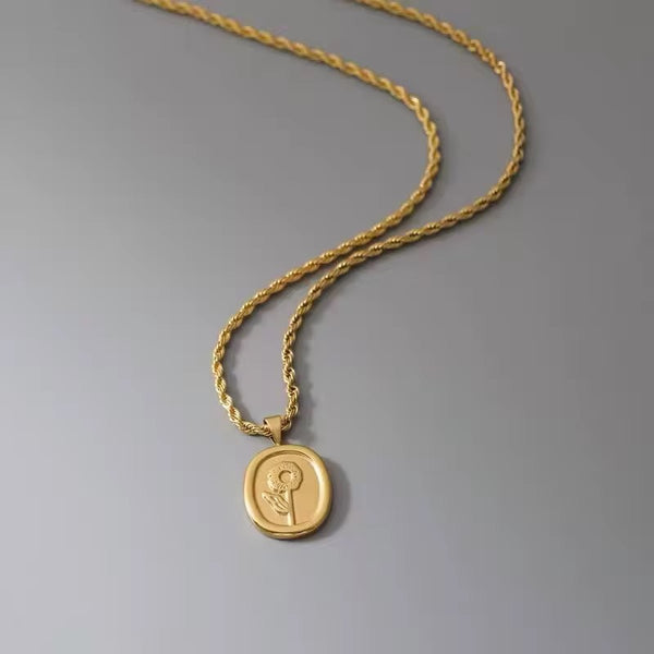 Fleur Medallion Necklace