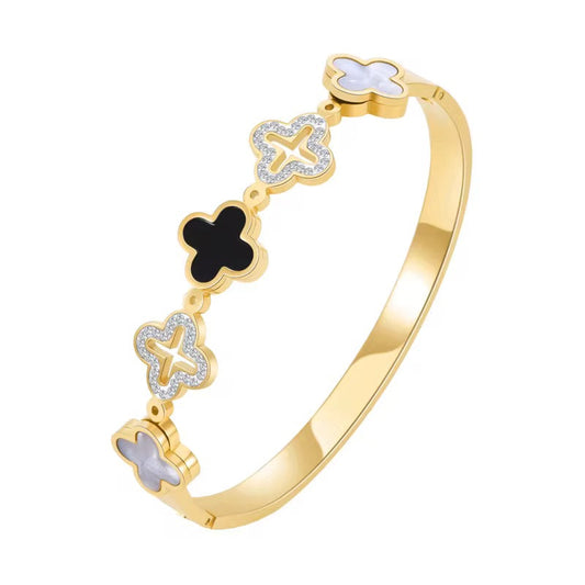 The Amoura Bangle
