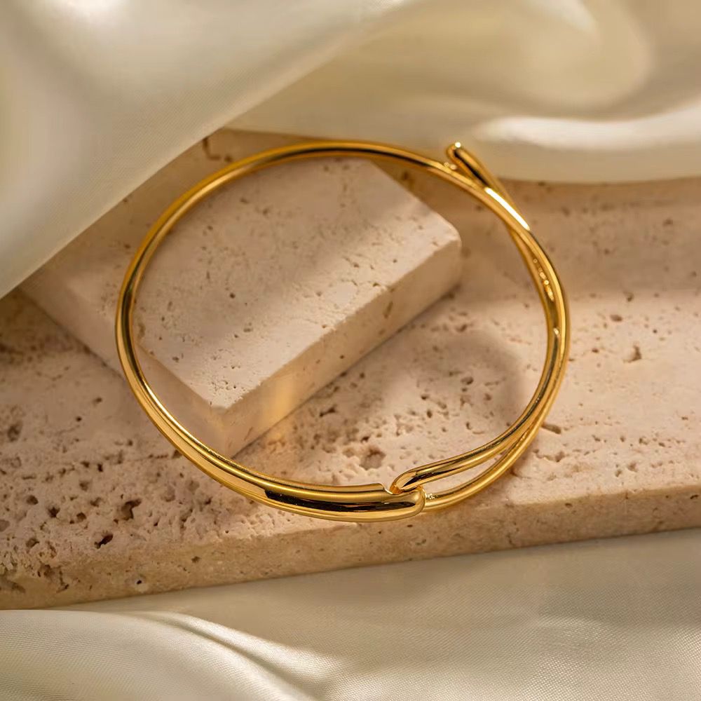 Eclipse Twist Bangle