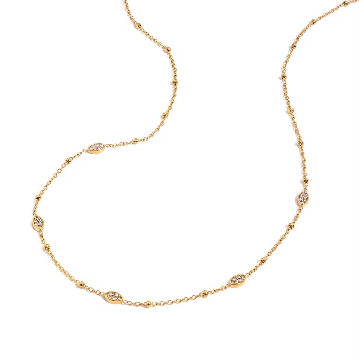 Amora Crystal Choker